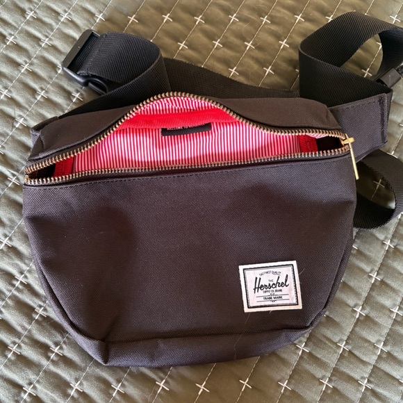 Herschel Settlement Hip Pack - Black & Red Interior - Picture 1 of 4